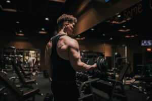 The Role of the Mind-Muscle Connection in Improving Lifting Form and Efficiency